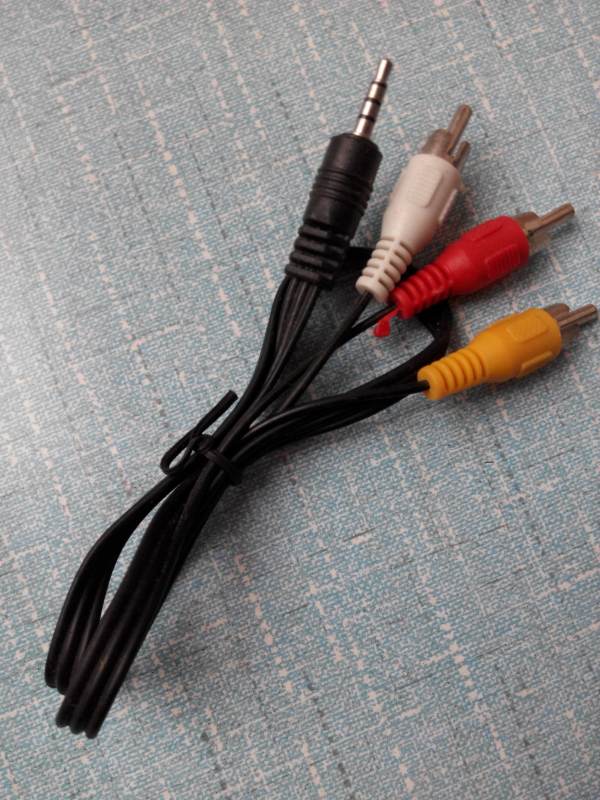 新科移动DVD连接电视的详细步骤与音视频线使用指南